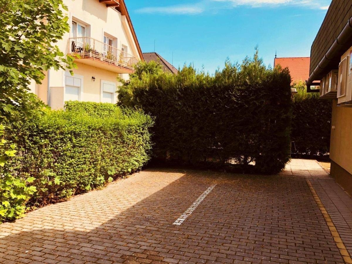 Zoeldteto Panzio Bed & Breakfast Balatonfüred Екстериор снимка