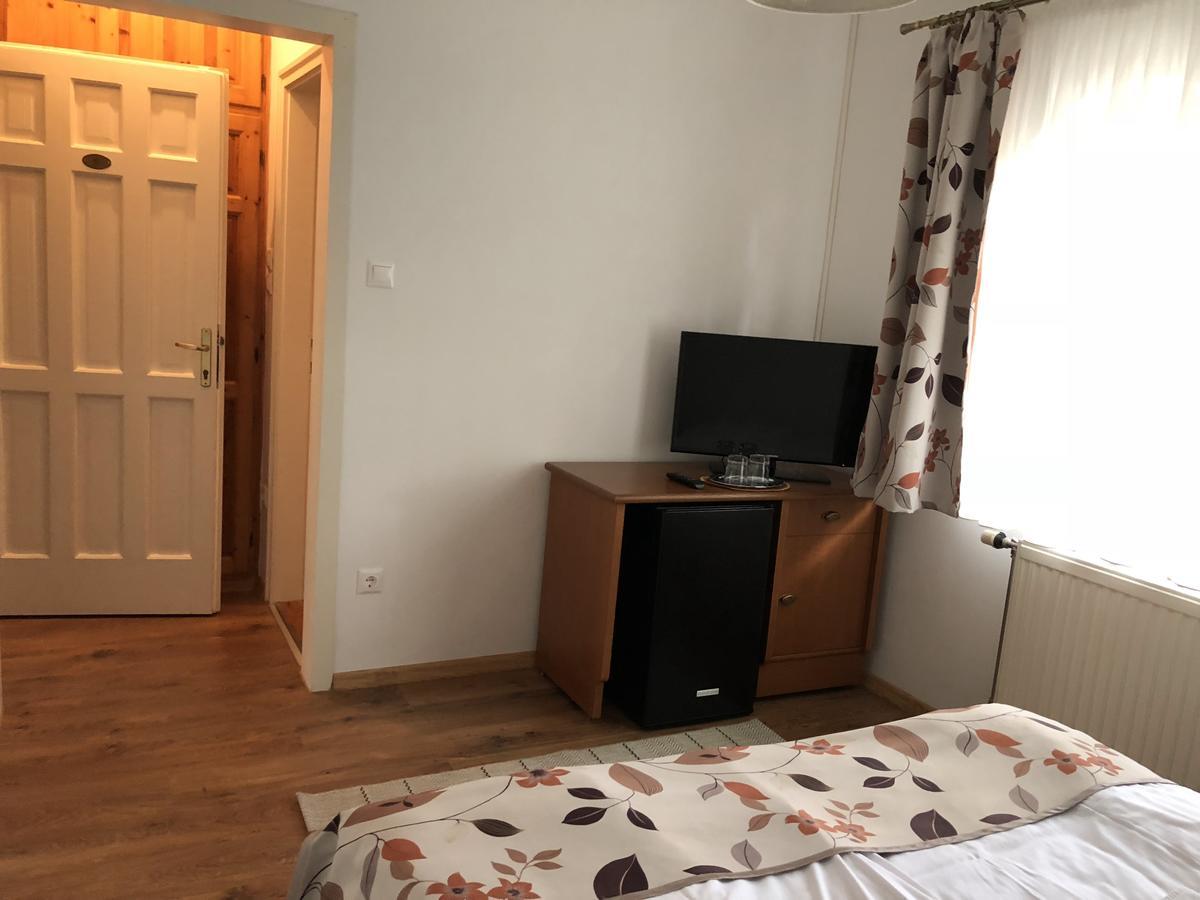 Zoeldteto Panzio Bed & Breakfast Balatonfüred Екстериор снимка