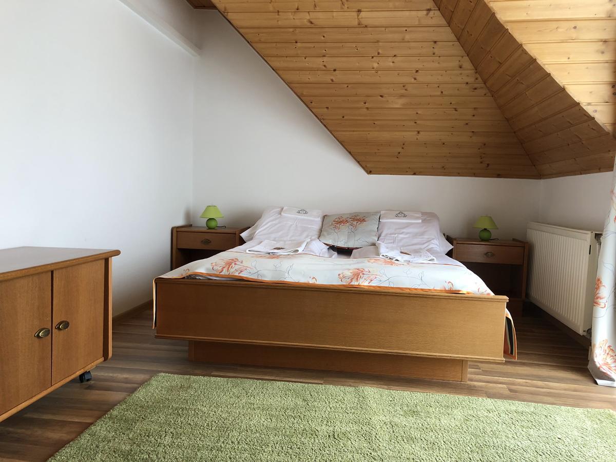 Zoeldteto Panzio Bed & Breakfast Balatonfüred Екстериор снимка
