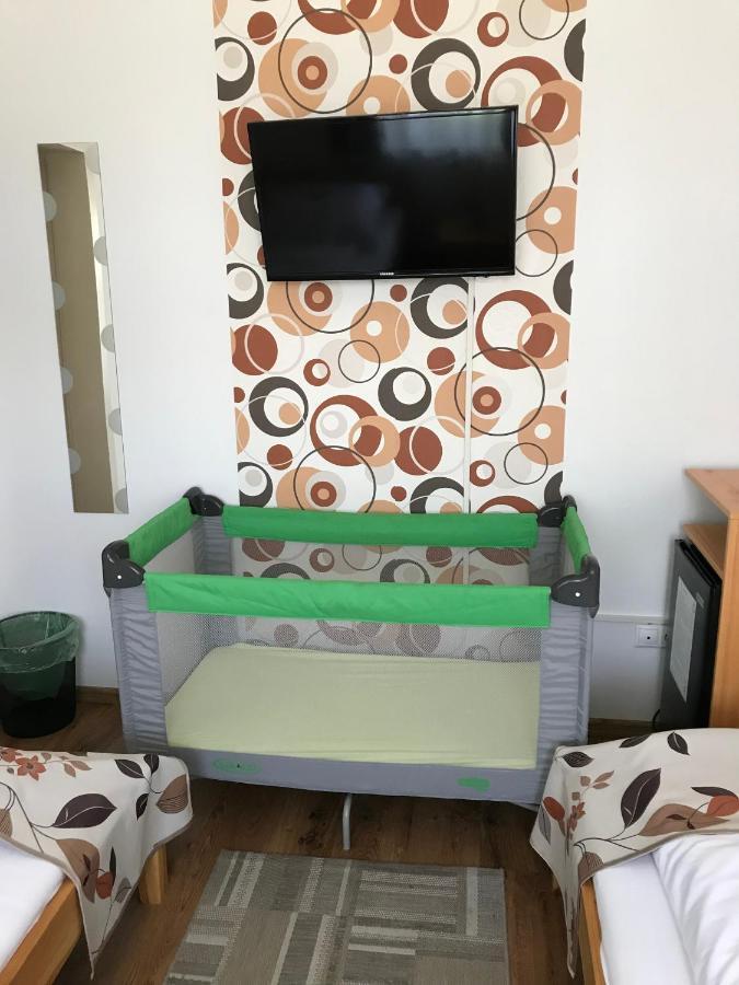 Zoeldteto Panzio Bed & Breakfast Balatonfüred Екстериор снимка