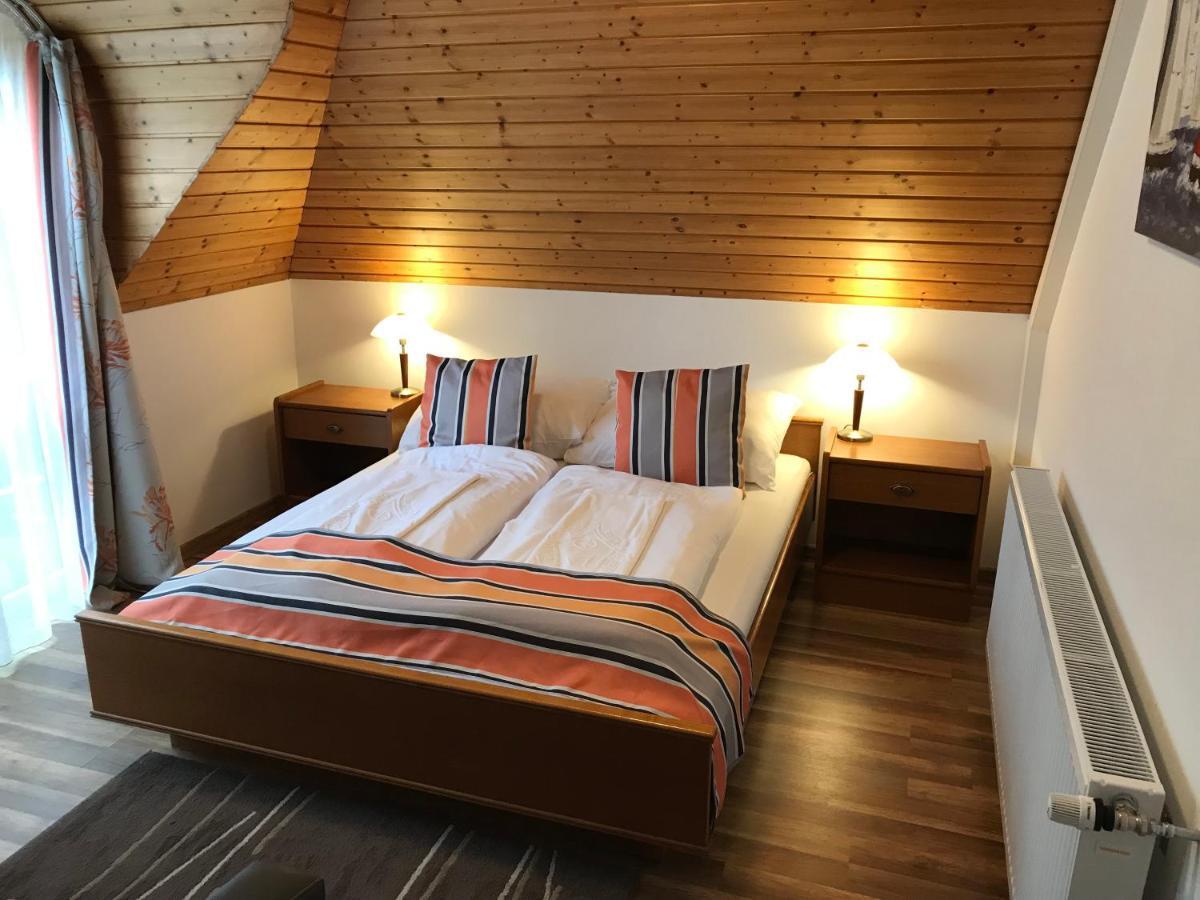 Zoeldteto Panzio Bed & Breakfast Balatonfüred Екстериор снимка